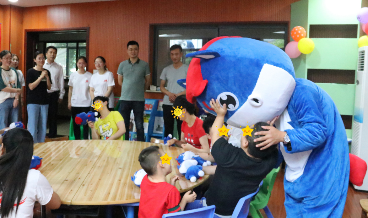 长顺聚力 · 携爱童行——牵手·陪伴福利院儿童（长华化学党支部篇）