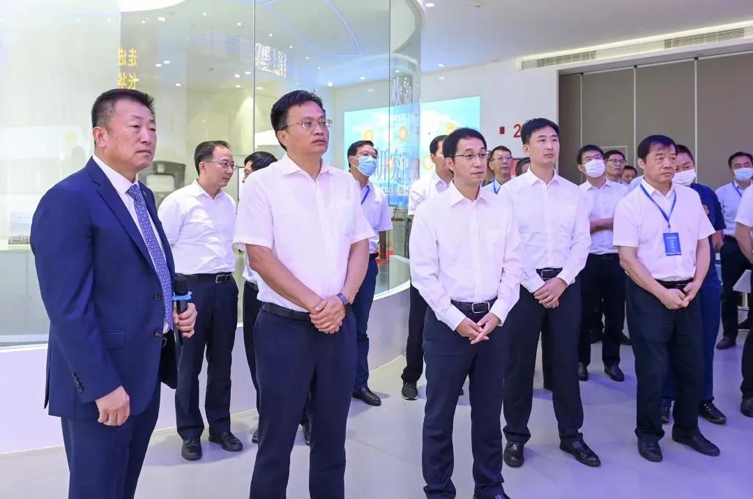 “绿色低碳，提质增效”,江苏省副省长胡广杰一行走进长顺集团创新研发中心!