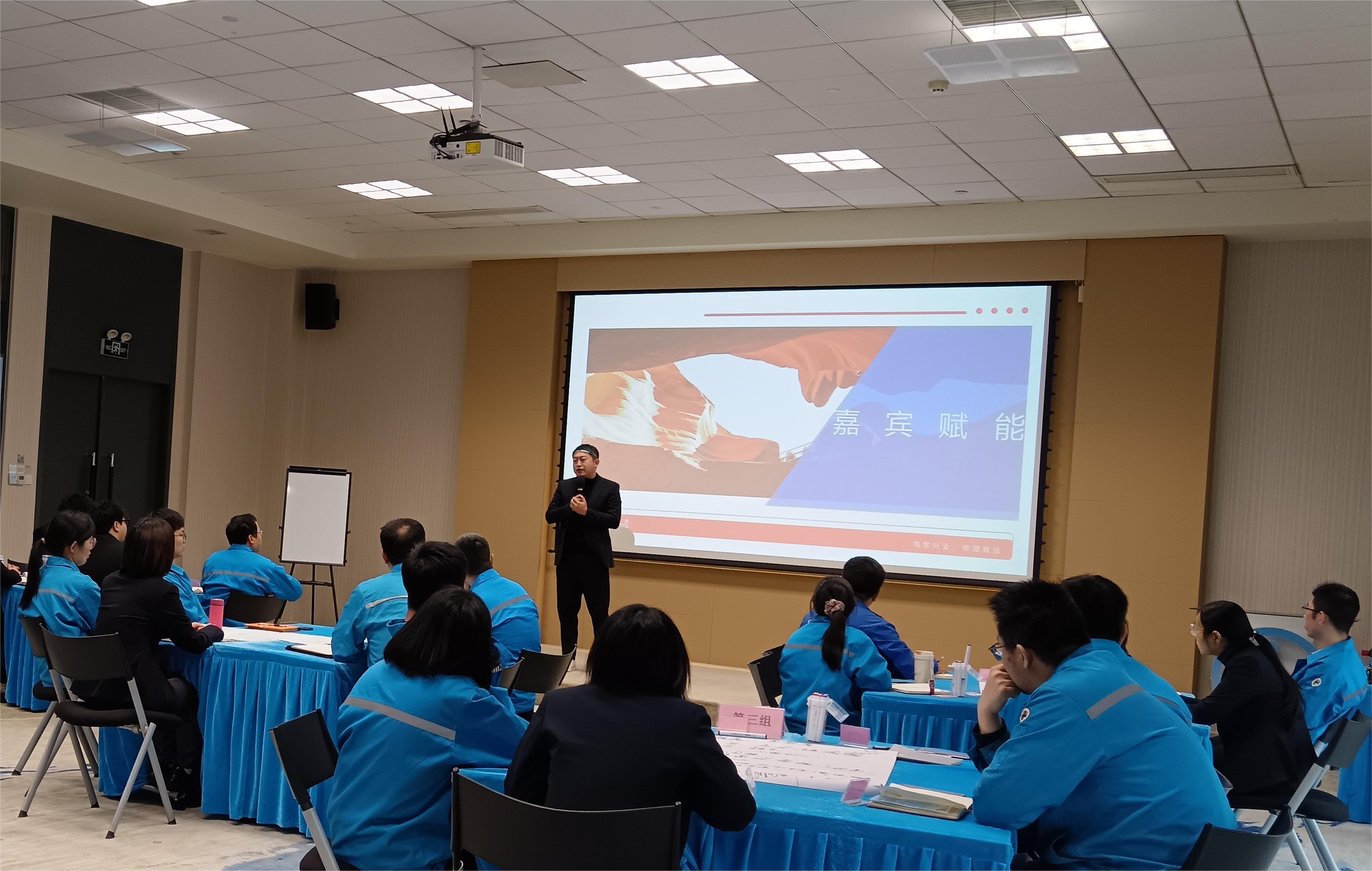 99855487.jpg 顾磊总.jpg