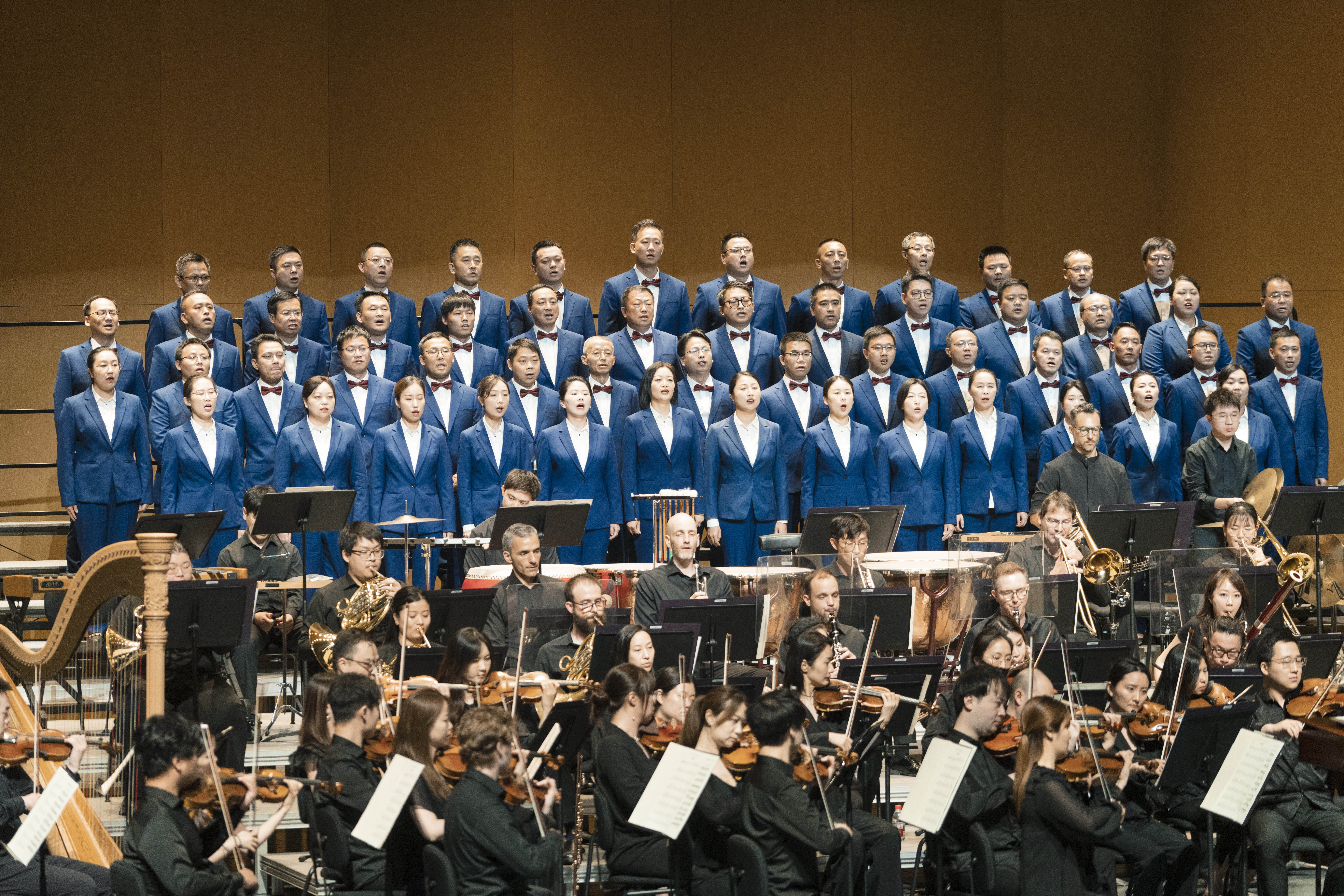 弦歌三十载，同心向未来 | 长顺集团30周年交响音乐会华章奏响